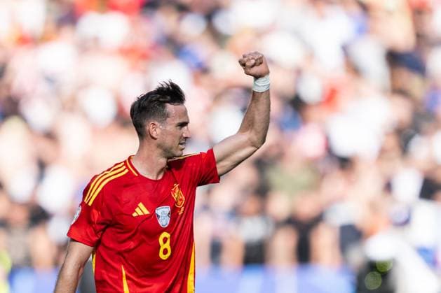 240615 Fabian Ruiz Pena of Spain celebrates after 1-0 scored by Alvaro Morata (not pictured) during the UEFA EURO, EM, Europameisterschaft,Fussball 2024 Football Championship match between Spain and Croatia on June 15, 2024 in Berlin. Photo: Mathias Bergeld BILDBYRAN kod MB MB0935 fotboll football soccer fotball fotbolls-em europamästerskap em uefa euro uefa european football championship euro 2024 spanien spain kroatien croatia bbeng jubel Copyright: MATHIASxBERGELD BB240615MB050
