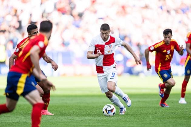 240615 Andrej Kramaric of Croatia during the UEFA EURO, EM, Europameisterschaft,Fussball 2024 Football Championship match between Spain and Croatia on June 15, 2024 in Berlin. Photo: Mathias Bergeld BILDBYRAN kod MB MB0935 fotboll football soccer fotball fotbolls-em europamästerskap em uefa euro uefa european football championship euro 2024 spanien spain kroatien croatia bbeng Copyright: MATHIASxBERGELD BB240615MB070