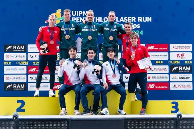 Sport Themen der Woche KW24 Sport Bilder des Tages Czech modern pentathletes Martin Vlach, Matej Lukes, Marek Grycz (in red) won bronze medals at the Modern pentathlon, moderner Fünfkampf World Championships in Zhengzhou, China, on June 15, 2024. (CTKxPhoto FilipxKomorous) CTKPhotoF202406150008201  CTKPhotoF202406150008201