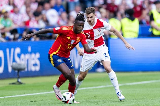 240615 Nicholas Williams of Spain and Josip Stanisic of Croatia during the UEFA EURO, EM, Europameisterschaft,Fussball 2024 Football Championship match between Spain and Croatia on June 15, 2024 in Berlin. Photo: Mathias Bergeld BILDBYRAN kod MB MB0935 fotboll football soccer fotball fotbolls-em europamästerskap em uefa euro uefa european football championship euro 2024 spanien spain kroatien croatia bbeng Copyright: MATHIASxBERGELD BB240615MB076