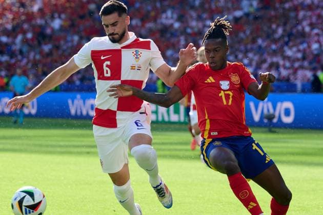 Josip Sutalo (Kroatien Nationalmannschaft Euro 2024, 06), Nico Williams (Spanien Nationalmannschaft Euro 2024, 17), GER, UEFA EURO, EM, Europameisterschaft,Fussball 2024, Fussball Herren, UEFA EM 2024 Matchtag 1, Gruppe B, Spanien vs. Kroatien, 15.06.2024. GER, UEFA Euro 2024, Fussball Herren, UEFA EM 2024 Matchtag 1, Gruppe B, Spanien vs. Kroatien, 15.06.2024. Berlin Copyright: xEibner-Pressefotox xClaudiusxRauchx EP_CRH
