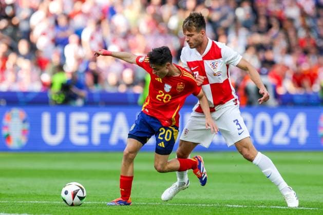 Spain v Croatia: Group B - UEFA EURO, EM, Europameisterschaft,Fussball 2024 BERLIN, GERMANY - JUNE 15: Pedri of Spain battles for possession with Marin Pongracic of Croatia during the UEFA EURO 2024 group stage match between Spain and Croatia at Olympiastadion on June 15, 2024 in Berlin, Germany. LukaxStanzl PIXSELL