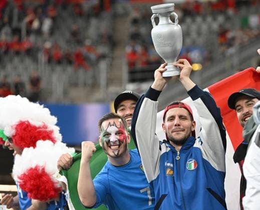 June 15, 2024, Dortmund, Germany: Italian supporters gesture ahead of the UEFA EURO, EM, Europameisterschaft,Fussball 2024 group B match between Italy and Albania at the BVB Stadion Dortmund, Germany, 15 June 2024. ANSA DANIEL DAL ZENNAR0 UEFA EURO 2024 - ITALY VS ALBANIA  - ZUMAa110 20240615_zaf_a110_035 Copyright: xDanielxDalxZennarox