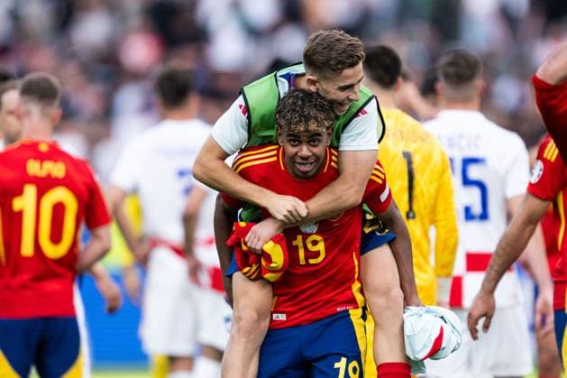 240615 Lamine Yamal and Fermin Lopez Marin of Spain celebrate after the UEFA EURO, EM, Europameisterschaft,Fussball 2024 Football Championship match between Spain and Croatia on June 15, 2024 in Berlin. Photo: Mathias Bergeld BILDBYRAN kod MB MB0935 fotboll football soccer fotball fotbolls-em europamästerskap em uefa euro uefa european football championship euro 2024 spanien spain kroatien croatia bbeng jubel Copyright: MATHIASxBERGELD BB240615MB118