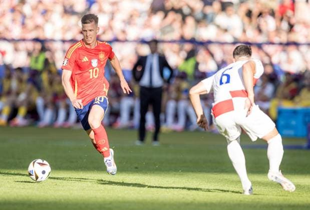 15th June 2024; Olympiastadion, Berlin, Germany; Euro 2024 Group B Football, Spain versus Croatia; Dani Olmo (ESP) takes on Josip Sutalo (CRO)  ActionPlus12655026 TomaszxJastrzebowski
