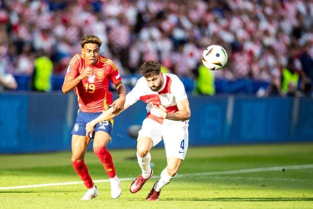 UEFA EURO, EM, Europameisterschaft,Fussball 2024: Spanien - Kroatien; 15.06.2024 Lamine Yamal (Spanien, 19), Josko Gvardiol (Kroatien, 4) UEFA EURO 2024: Spanien - Kroatien; Olympiastadion, Berlin; 15.06.2024 Copyright: xBEAUTIFULxSPORTS Buriakovx