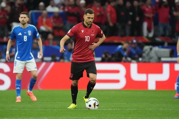 Anstoss Nedim Bajrami (Albanien, Albania, 10) - Dortmund 15.06.2024: Italien vs. Albanien, EURO2024 M4, Gruppe B, EM-Arena Dortmund