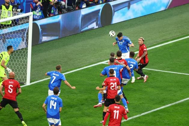 Alessandro Bastoni of Italy scores to make it 1-1 Italy v Albania, UEFA European Championship, EM, Europameisterschaft 2024, Group B, Football, BVB Stadion, Dortmund, Germany, 15 Jun 2024 EDITORIAL USE ONLY No use with unauthorised audio, video, data, fixture lists, club league logos or live services. Online in-match use limited to 120 images, no video emulation. No use in betting, games or single club league player publications. Copyright: xKieranxMcManus Shutterstockx 14539296ar