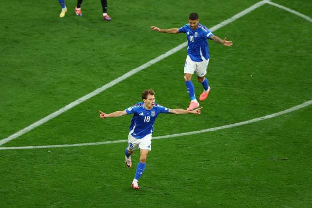 Nicolò Barella of Italy celebrates scoring to make it 2-1 Italy v Albania, UEFA European Championship, EM, Europameisterschaft 2024, Group B, Football, BVB Stadion, Dortmund, Germany, 15 Jun 2024 EDITORIAL USE ONLY No use with unauthorised audio, video, data, fixture lists, club league logos or live services. Online in-match use limited to 120 images, no video emulation. No use in betting, games or single club league player publications. Copyright: xKieranxMcManus Shutterstockx 14539296az