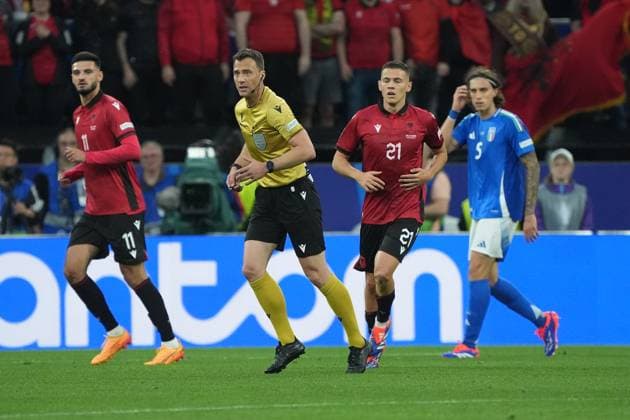 Schiedsrichter Felix Zwayer - Dortmund 15.06.2024: Italien vs. Albanien, EURO2024 M4, Gruppe B, EM-Arena Dortmund