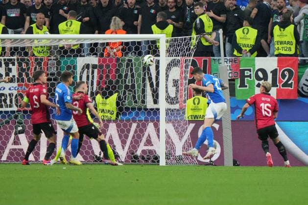 UEFA European Football Championship - UEFA EURO, EM, Europameisterschaft,Fussball 2024 - Italy vs Albania Alessandro Bastoni of Italy scores a goal during UEFA Euro 2024 - Italy vs Albania, UEFA European Football Championship in Dortmund, Germany, June 15 2024 Dortmund Germany  Copyright: xIPAxSport ABACAx
