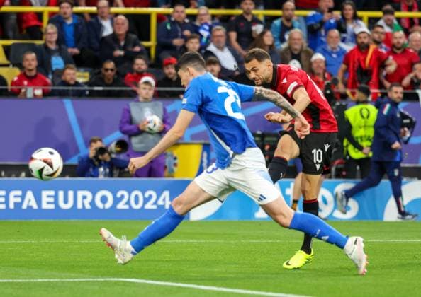 Euro 2024 football match Italy - Albania During the first match of Euro 2024 in Germany. Football match between Italy vs Albania at the Signal Iduna Park stadium in Dortmund In picture: goal the Nedim Bajrami of Albania DORTMUND Signal iduna Park Dortmund Germany Copyright: xFABIOxSASSOxFabioxSassox 0Z9A0343-2