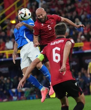 GER, EM UEFA 2024, Group B, Italy vs Albania 15.06.2024, Signal-Iduna Park, Dortmund, GER, EM UEFA 2024, Group B, Italy vs Albania, im Bild Italy™s midfielder 10 Lorenzo Pellegrini, Albania s defender 05 Arlind Ajeti