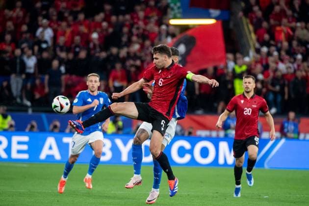Berat Gjimshiti (Albanien, 06) am Ball, GER, Italy (ITA) vs Albania (ALB), Fussball Europameisterschaft, UEFA EURO, EM, Europameisterschaft,Fussball 2024, Gruppe B, 1. Spieltag, 15.06.2024 GER, Italy (ITA) vs Albania (ALB), Fussball Europameisterschaft, UEFA EURO 2024, Gruppe B, 1. Spieltag, 15.06.2024 Dortmunf Copyright: xEibner-Pressefoto Memmlerx EP_MMR