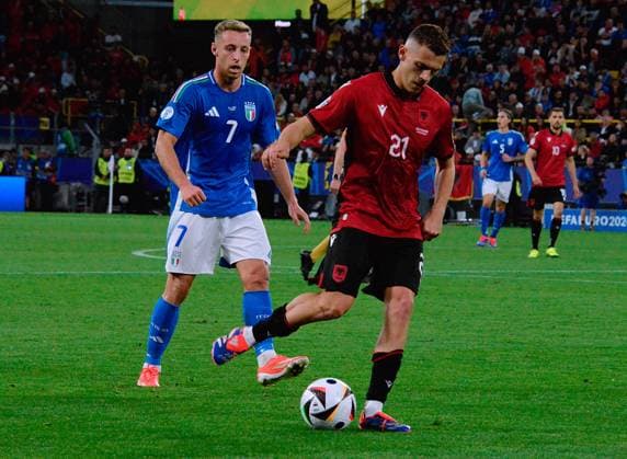Ylber Asllani (Albania) in action during UEFA EURO, EM, Europameisterschaft,Fussball 2024 - Italy vs Albania, UEFA European Football Championship in Dortmund, Germany, June 15 2024  Copyright: xPasqualexGolia IPAxSportx xipa-ax xx IPA_47153114 IPA_Agency_IPA47153114