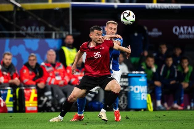 240615 Arber Hoxha of Albania and Davide Frattesi of Italy during the UEFA EURO, EM, Europameisterschaft,Fussball 2024 Football Championship match between Italy and Albania on June 15, 2024 in Dortmund. Photo: Jesper Zerman BILDBYRAN kod JZ JZ0538 fotboll football soccer fotball fotbolls-em europamästerskap em uefa euro uefa european football championship euro 2024 italy albanien albania bbeng Copyright: JESPERxZERMAN BB240615JZ092