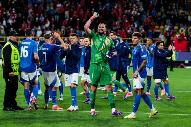UEFA EURO, EM, Europameisterschaft,Fussball 2024: Gruppenspiel Italien - Albanien; 15.06.2024 Die italienische Nationalmannschaft feiert den Sieg Gianluigi Donnarumma (Italien, 1) UEFA EURO 2024: Gruppenspiel Italien - Albanien; BVB Stadion Dortmund, Dortmund am 15.06.2024 Copyright: xBEAUTIFULxSPORTS Meuselx