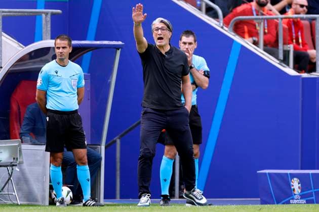 YAKIN Murat Trainer Team Schweiz UEFA Fussball EURO 2024 in Deutschland Spiel Gruppe A Ungarn - Schweiz 1 : 3 am 15.06.2024 in Koeln DFL REGULATIONS PROHIBIT ANY USE OF PHOTOGRAPHS as IMAGE SEQUENCES and or QUASI-VIDEO Copyright: xLacixPerenyix
