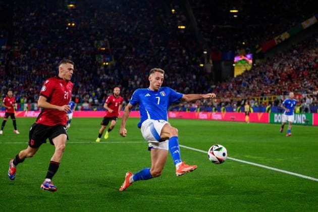 240615 Kristjan Asllani of Albania and Davide Frattesi of Italy during the UEFA EURO, EM, Europameisterschaft,Fussball 2024 Football Championship match between Italy and Albania on June 15, 2024 in Dortmund. Photo: Jesper Zerman BILDBYRAN kod JZ JZ0538 fotboll football soccer fotball fotbolls-em europamästerskap em uefa euro uefa european football championship euro 2024 italy albanien albania bbeng Copyright: JESPERxZERMAN BB240615JZ115