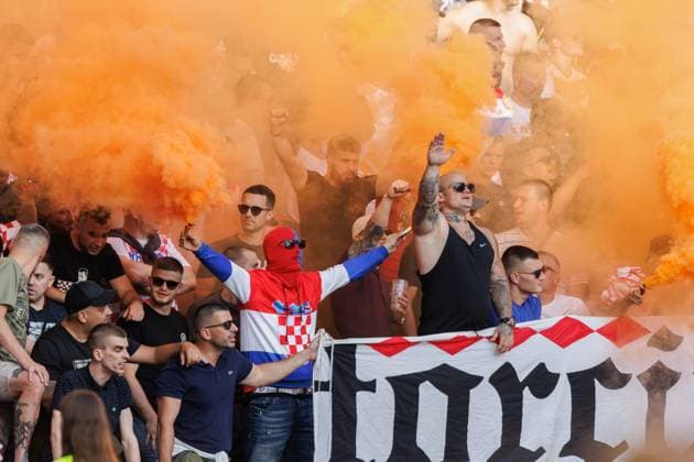 Sport Bilder des Tages June 15, 2024, Berlin, Germany: Fans of Croatia with pyrotechnics seen during the UEFA EURO, EM, Europameisterschaft,Fussball 2024 game between national teams of Spain and Croatia at Olympiastadion. Final scores Spain 3:0 Croatia. Berlin Germany - ZUMAs197 20240615_aaa_s197_323 Copyright: xMaciejxRogowskix