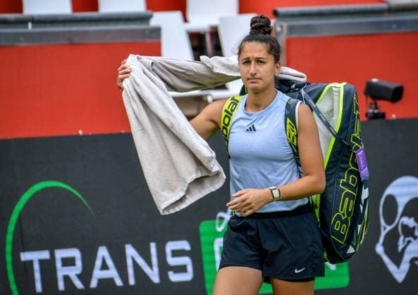 15.06.2024, xlakx, Tennis, ecotrans Ladies Open 2024 in Berlin emspor, v.l.Emina Bektas (USA) betritt den Center Court. Berlin
