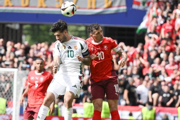 Granit Xhaka (Schweiz), Dominik Szoboszlai (Ungarn), v.re. 15.06.2024, Fussball Europameisterschaft 2024, Vorrunde, 1. Spieltag Ungarn - Schweiz 1:3 Koeln Rhein Energie Stadion Nordrhein Westfalen Deutschland
