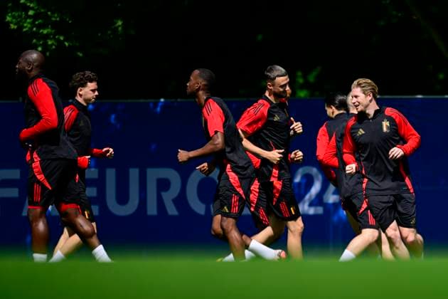EURO 2024, Nationalteam Belgien, Training Belgium Media Activities - UEFA EURO, EM, Europameisterschaft,Fussball 2024 16 06 2024 FREIBERG AM NECKA, GERMANY - JUNE 16 : Carrasco Yannick forward of Belgium, De Bruyne Kevin forward of Belgium, Lukaku Romelu forward of Belgium during a training session of the Belgian Red Devils at the UEFA EURO 2024 European Football Championship tournament on June 16, 2024 in Freiberg am Necka, Germany, 16 06 2024 Freiberg am Necka Germany Copyright: xPeterxDexVoechtx