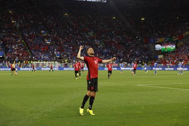 Dortmund, Germany: Nedim Bajrami of Albania during the EURO 2024, Group B football match between Italy and Albania on 15 June 2024 at BVB Stadium in Dortmund, Germany. Photo Nderim Kaceli UEFA European Football Championship - UEFA EURO, EM, Europameisterschaft,Fussball 2024 - Italy vs Albania  - ZUMAp169 20240616_zsa_p169_062 Copyright: xNderimxKaceli IPAxSportx
