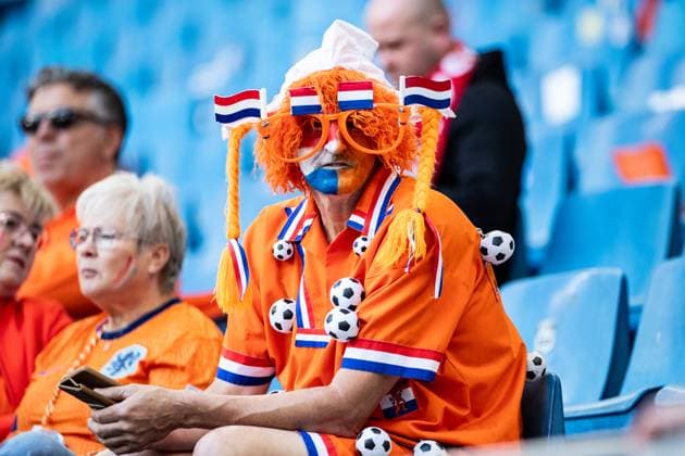 UEFA EURO, EM, Europameisterschaft,Fussball 2024: Polen - Niederlande; 16.06.2024 Fan von Niederlande mit dem Schmuck, Farben auf dem Gesicht. UEFA EURO 2024: Polen - Niederlande; Volksparkstadion, Hamburg; 16.06.2024 Copyright: xBEAUTIFULxSPORTS Buriakovx