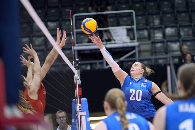 Volleyball, Frauen, CEV European Silver League, Finale, Finnland - Portugal Yasmine Madsen of Finland reaches for the ball during the 2024 CEV Women s Volleyball European Silver League final match between Finland and Portugal in Tampere, Finland, on June 16, 2024. Tampere Finland LKFTVX20240616151524NUTU  Copyright: xKallexParkkinenx LKFTVX20240616151524NUTU