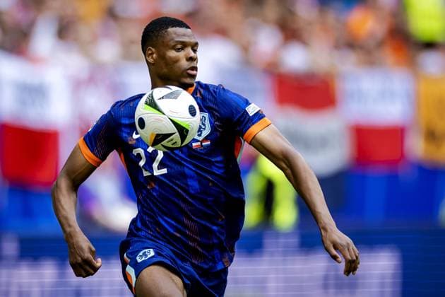 HAMBURG - Denzel Dumfries of Holland during the UEFA EURO, EM, Europameisterschaft,Fussball 2024 group D match between Poland and the Netherlands at the Volksparkstadion on June 16, 2024 in Hamburg, Germany. ANP KOEN VAN WEEL UEFA EURO 2024 2024 xVIxANPxSportx xxANPxIVx 501232199 originalFilename: 501232199.jpg
