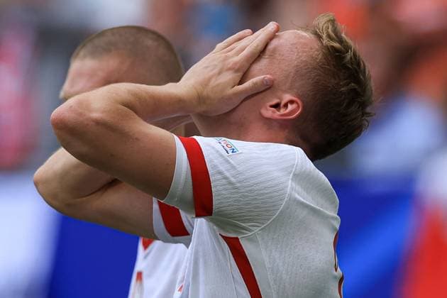 Adam Buksa of Poland celebrates scoring a goal for their side to make it 1-0 Poland v Netherlands, UEFA European Championship, EM, Europameisterschaft 2024, Group D, Football, Volksparkstadion, Hamburg, Germany, 16 Jun 2024 EDITORIAL USE ONLY No use with unauthorised audio, video, data, fixture lists, club league logos or live services. Online in-match use limited to 120 images, no video emulation. No use in betting, games or single club league player publications. Copyright: xMattxWest Shutterstockx 14539367bu