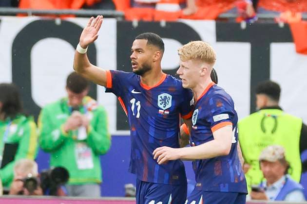 Cody Gakpo (Netherlands) bejubelt seinen Treffer zum 1:1 mit Jerdy Schouten (Netherlands), UEFA EURO, EM, Europameisterschaft,Fussball 2024 - Group D, Poland vs Netherlands, Volksparkstadion Hamburg, 16.06.2024, Hamburg, Deutschland.