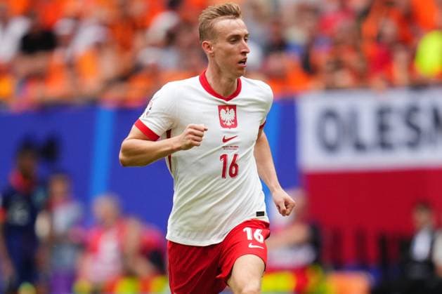 GER: Poland v Netherlands. UEFA EURO, EM, Europameisterschaft,Fussball 2024 Adam Buksa of Poland during the UEFA Euro 2024 match between Poland and Netherlands, Group D, date 1, played at Volksparkstadion on June 16, 2024 in Hamburg, Germany. kpng Copyright: xBaguxBlancox xxPRESSINPHOTOx PS_240616_POL_HOL_072