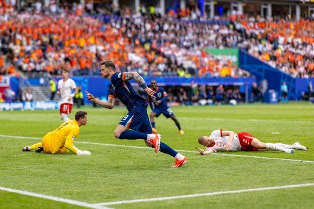 Fussball Hamburg 16.06.2024 UEFA EURO, EM, Europameisterschaft,Fussball 2024 Europameisterschaft Vorrunde Polen (POL) - Niederlande (NED) Jubel nach dem Tor zum 1:2 durch Wout Weghorst (Niederlande, No.09)