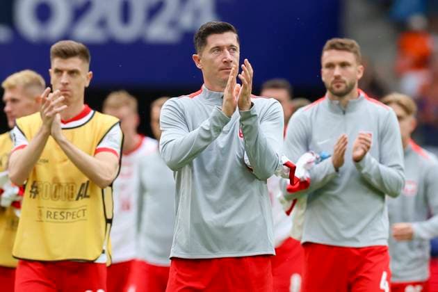 Robert Lewandowski (Poland) schaut enttaeuscht, UEFA EURO, EM, Europameisterschaft,Fussball 2024 - Group D, Poland vs Netherlands, Volksparkstadion Hamburg, 16.06.2024, Hamburg, Deutschland.