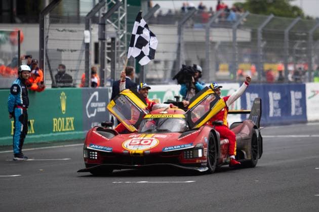 Sport Themen der Woche KW24 Sport Bilder des Tages 50 FUOCO Antonio (ita), MOLINA Miguel (spa), NIELSEN Nicklas (dnk), Ferrari AF Corse, Ferrari 499P 50, Hypercar, FIA WEC, action during the podium of the 2024 24 Hours of Le Mans, 4th round of the 2024 FIA World Endurance Championship, on the Circuit des 24 Heures du Mans, from June 15 to 16, 2024 in Le Mans, France - 24 HEURES DU MANS 2024 - PODIUM DPPI Panoramic  02623020__F_13349.CR2_