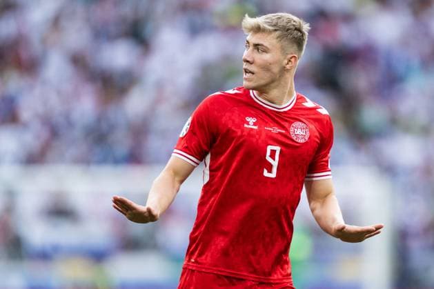 240616 Rasmus Hojlund of Denmark during the UEFA EURO, EM, Europameisterschaft,Fussball 2024 Football Championship match between Slovenia and Denmark on June 16, 2024 in Stuttgart. Photo: Mathias Bergeld BILDBYRAN kod MB MB0936 fotboll football soccer fotball fotbolls-em europamästerskap em uefa euro uefa european football championship euro 2024 slovenien slovenia danmark denmark bbeng Copyright: MATHIASxBERGELD BB240616MB026