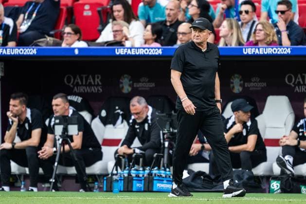 240616 Head coach Matjaz Kek of Slovenia during the UEFA EURO, EM, Europameisterschaft,Fussball 2024 Football Championship match between Slovenia and Denmark on June 16, 2024 in Stuttgart. Photo: Mathias Bergeld BILDBYRAN kod MB MB0936 fotboll football soccer fotball fotbolls-em europamästerskap em uefa euro uefa european football championship euro 2024 slovenien slovenia danmark denmark bbeng Copyright: MATHIASxBERGELD BB240616MB076