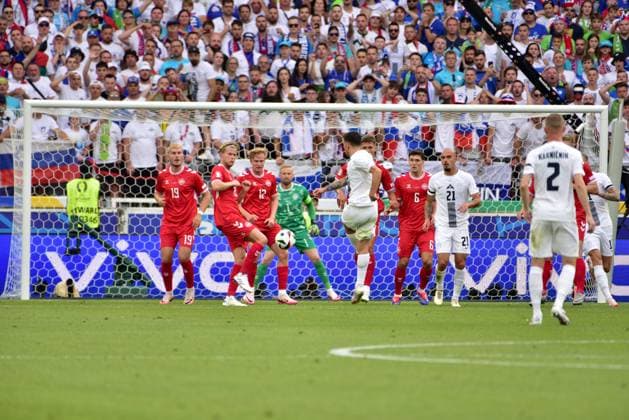 Stuttgart, Germany, June 16st 2024: Andraz Sporar of Slovenia in action during the UEFA EURO, EM, Europameisterschaft,Fussball 2024 football match between Slovenia and Denmark at Stuttgart Arena, Stuttgart, Germany. (Igor Kupljenik SPP) Copyright: xIgorxKupljenikx xSPPx spp-en-IgKuSp-MMT_9548
