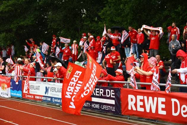 Fussball I Frauen I Aufstiegsspiel 2. Bundesliga I SV Henstedt-Ulzburg - 1.FC Union Berlin I 16.06.2024 Fans von 1. FC Union Berlin Frauen Henstedt-Ulzburg Beckersbergstadion Schleswig-Holstein Deutschland Copyright: xLobeca RHx
