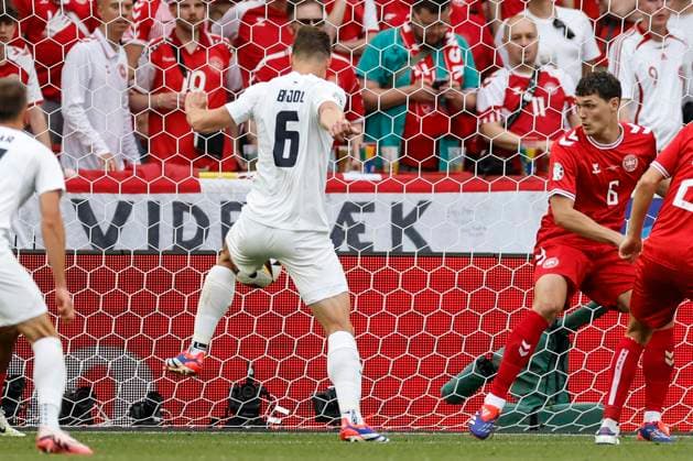16.06.2024, Fussball, Europameisterschaft, Slovenia - Denmark, GER, Stuttgart, Football Arena, Jaka Bijol (Slovenia, 6) in front of goal, Copyright: HMBxMedia xHeikoxBecker