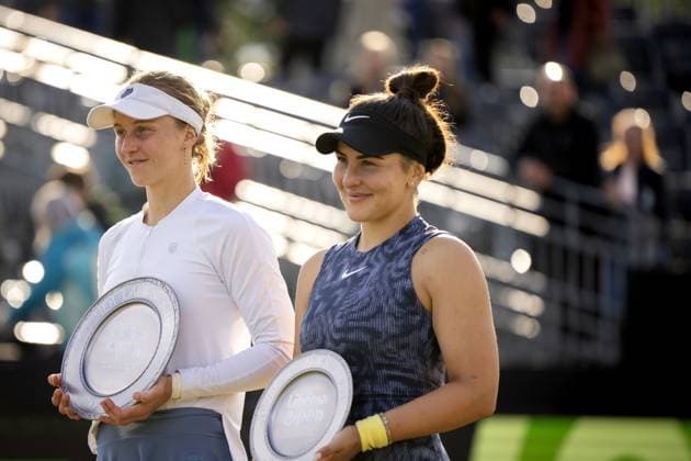 ROSMALEN - Liudmila Samsonova (L) (RUS) wins the final of the Libema Open tennis tournament in Rosmalen. Bianca Andreescu (CAN) comes second. ANP SANDER KONING xVIxANPxSportx xxANPxIVx 501253573 originalFilename: 501253573.jpg