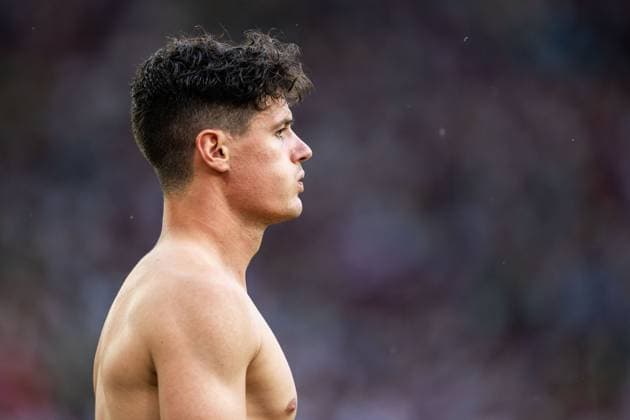 240616 Christian Norgaard of Denmark looks dejected after the UEFA EURO, EM, Europameisterschaft,Fussball 2024 Football Championship match between Slovenia and Denmark on June 16, 2024 in Stuttgart. Photo: Mathias Bergeld BILDBYRAN kod MB MB0936 fotboll football soccer fotball fotbolls-em europamästerskap em uefa euro uefa european football championship euro 2024 slovenien slovenia danmark denmark bbeng depp Copyright: MATHIASxBERGELD BB240616MB120