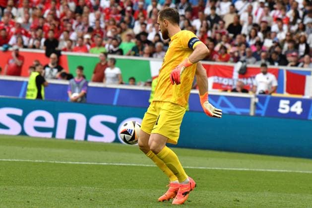 Stuttgart, Germany, June 16st 2024: Jan Oblak of Slovenia in action during the UEFA EURO, EM, Europameisterschaft,Fussball 2024 football match between Slovenia and Denmark at Stuttgart Arena, Stuttgart, Germany. (Natasa Kupljenik SPP) Copyright: xNatasaxKupljenikx xSPPx spp-en-NaKuSp-NNP_2403
