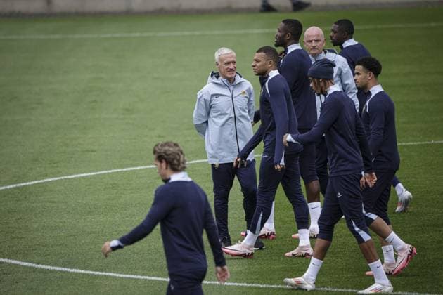 entrainement de l equipe de france avant son 1er match contre l Autriche. Paul-Janes Stadion Dusseldorf - 16-06-2024 FOOTBALL : Entrainement Equipe de France - UEFA EURO, EM, Europameisterschaft,Fussball 2024 - 16 06 2024 ElyxandroCegarra Panoramic 
