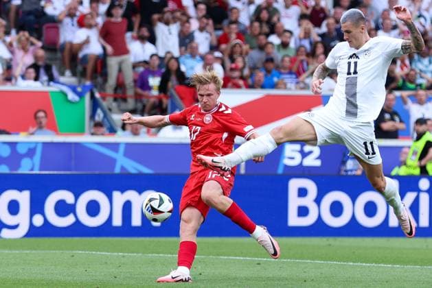 Fußball UEFA EURO, EM, Europameisterschaft,Fussball 2024 Gruppenphase 1. Spieltag Slowenien - Dänemark am 16.06.2024 in der Stuttgart Arena in Stuttgart X