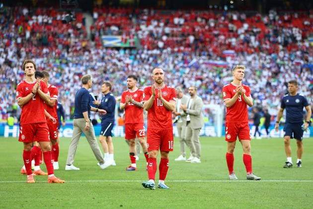 Joachim Andersen of Denmark, Christian Eriksen of Denmark and Rasmus Hojlund of Denmark clap the fans at full time Slovenia v Denmark, UEFA European Championship, EM, Europameisterschaft 2024, Group C, Football, Stuttgart Arena, Stuttgart, Germany, 16 Jun 2024 EDITORIAL USE ONLY No use with unauthorised audio, video, data, fixture lists, club league logos or live services. Online in-match use limited to 120 images, no video emulation. No use in betting, games or single club league player publications. Copyright: xMichaelxZemanek Shutterstockx 14539399fj