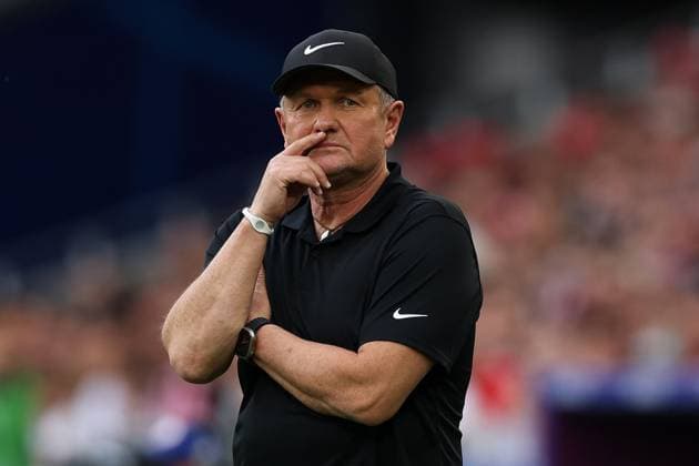 Fußball UEFA EURO, EM, Europameisterschaft,Fussball 2024 Gruppenphase 1. Spieltag Slowenien - Dänemark am 16.06.2024 in der Stuttgart Arena in Stuttgart Matjaz Kek ( Trainer Cheftrainer Slowenien )