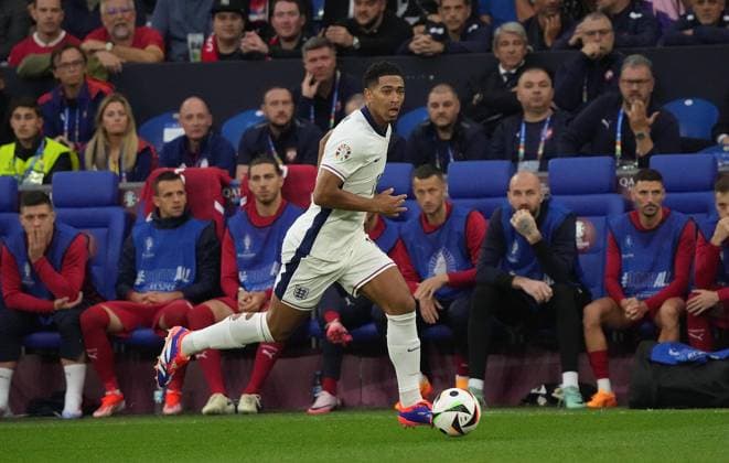 GER, EM UEFA 2024, Group C, Serbia vs England 16.06.2024, Veltins Arena, Gelsenkirchen, GER, EM UEFA 2024, Group C, Serbia vs England, im Bild Jude Bellingham (England)